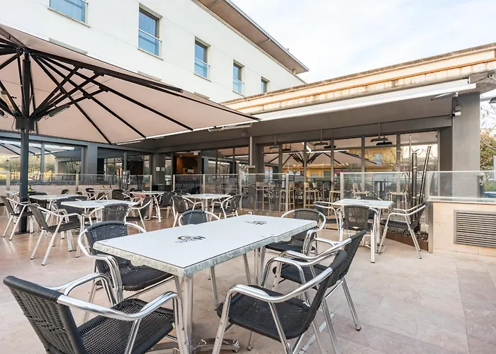 מלון Palau De Girona 4*