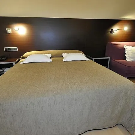 赫罗纳帕劳酒店 桑特朱丽亚德拉米斯