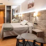 Palau De Girona Отель